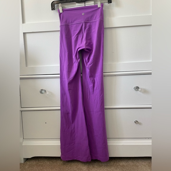 Lululemon groove super-high-rise nulu flared pant regular in moonlit magenta - Picture 3 of 4